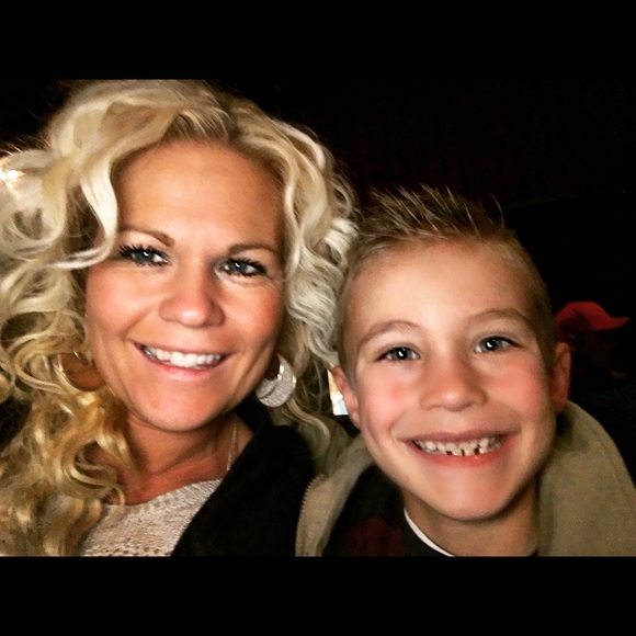 Meet your Posher, Danica - Picture 1 of 1